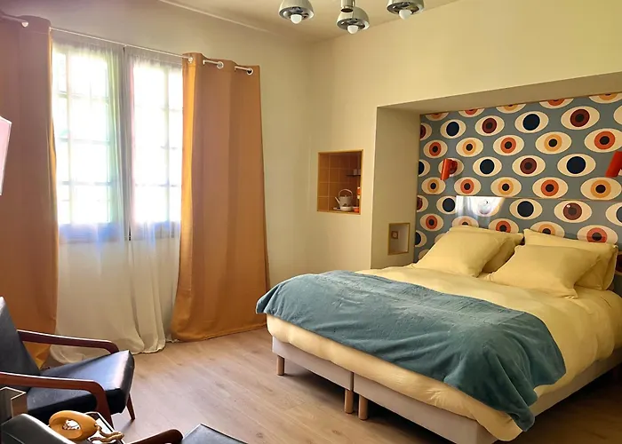 Maison Joyeusete, Cite De Carcassonne 7 Min, Piscine 20m Chauffee Toute L'annee, Clim, Parking Bed and Breakfast Berriac